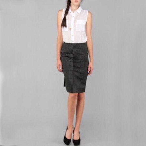 EUC, H&M pencil skirt, Size 6 - Picture 1 of 5